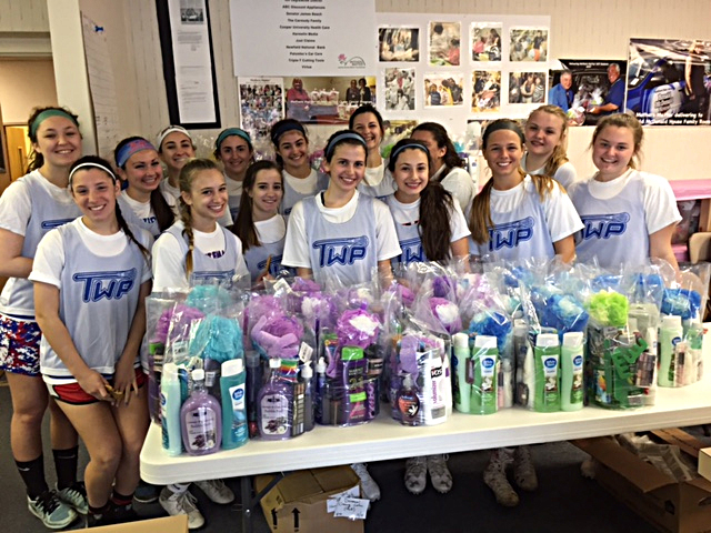 Washington Twp. Girls Lacrosse Team Visits Mothers Matter
