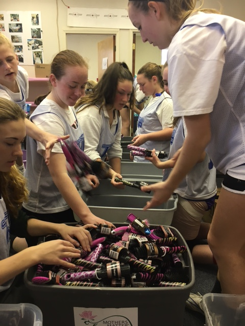 Washington Twp. Girls Lacrosse Team Visits Mothers Matter